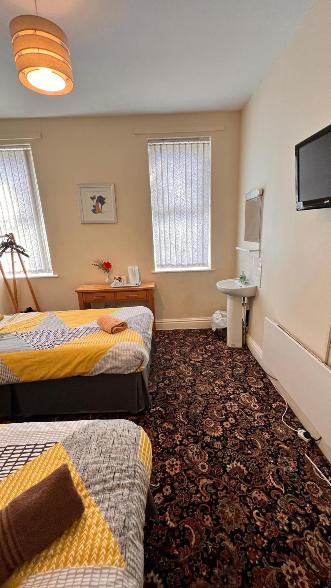 Castle Lodge Guest House 86-88 Sheil Rd L6 3AF Liverpool Extérieur photo