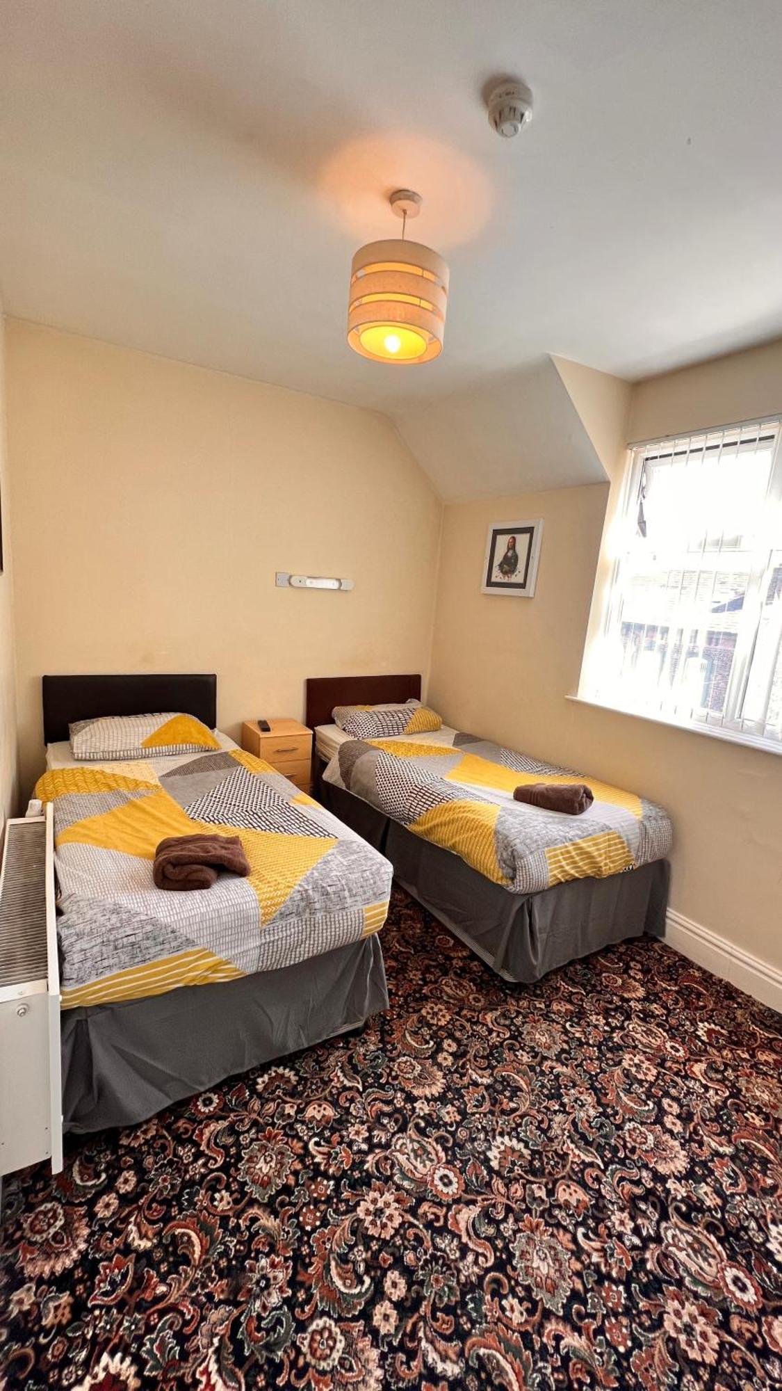 Castle Lodge Guest House 86-88 Sheil Rd L6 3AF Liverpool Extérieur photo