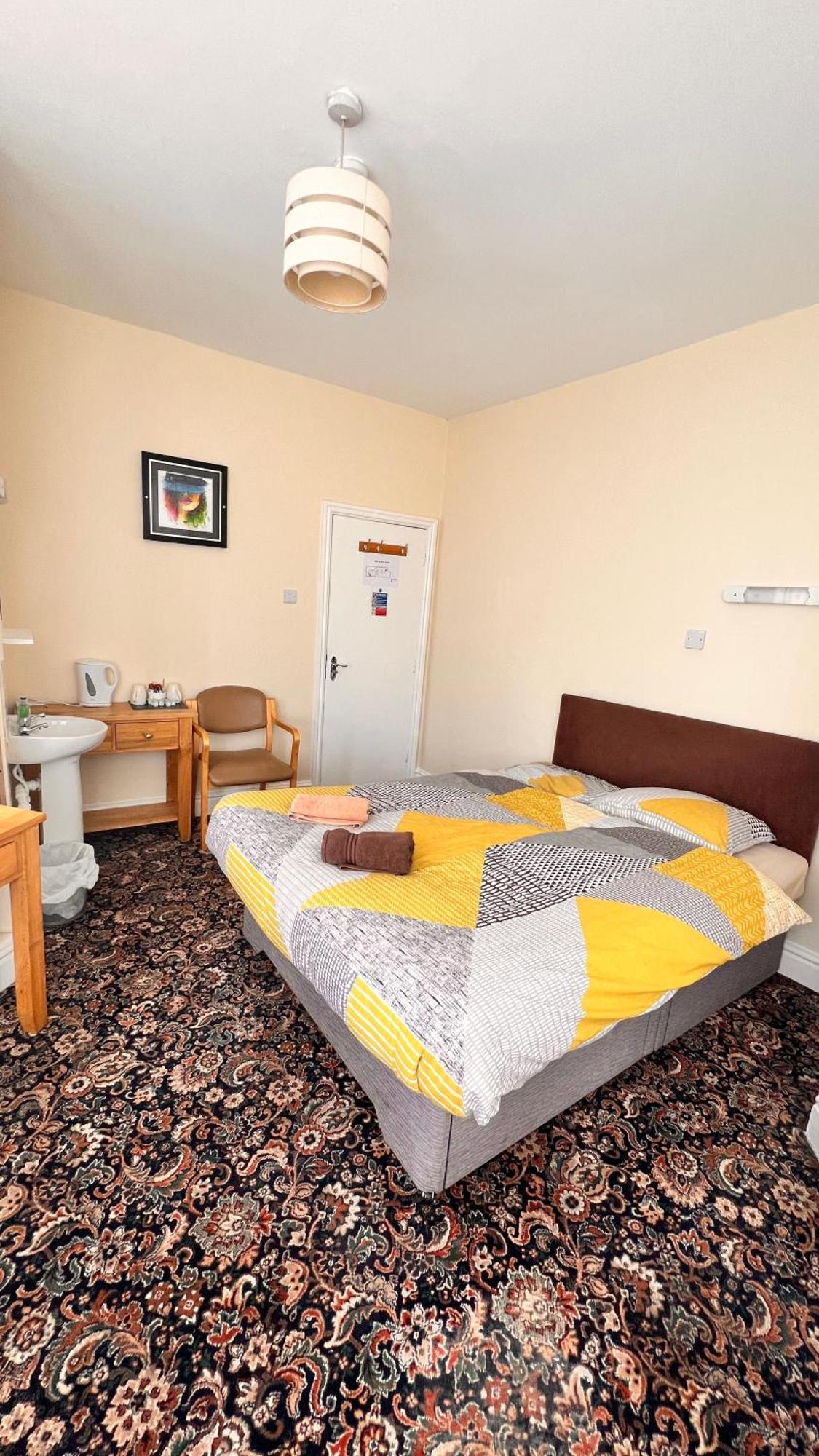 Castle Lodge Guest House 86-88 Sheil Rd L6 3AF Liverpool Extérieur photo