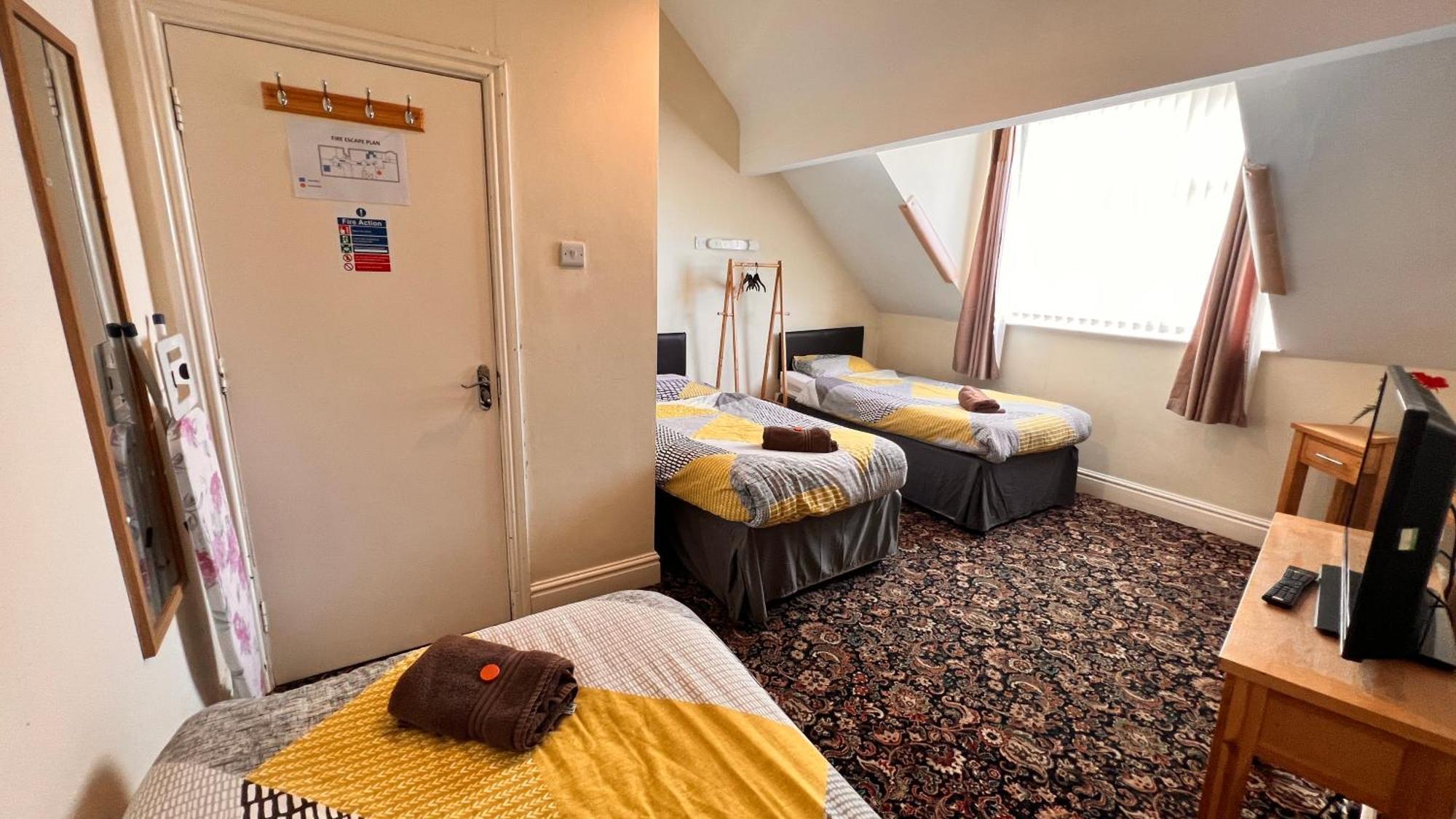 Castle Lodge Guest House 86-88 Sheil Rd L6 3AF Liverpool Extérieur photo