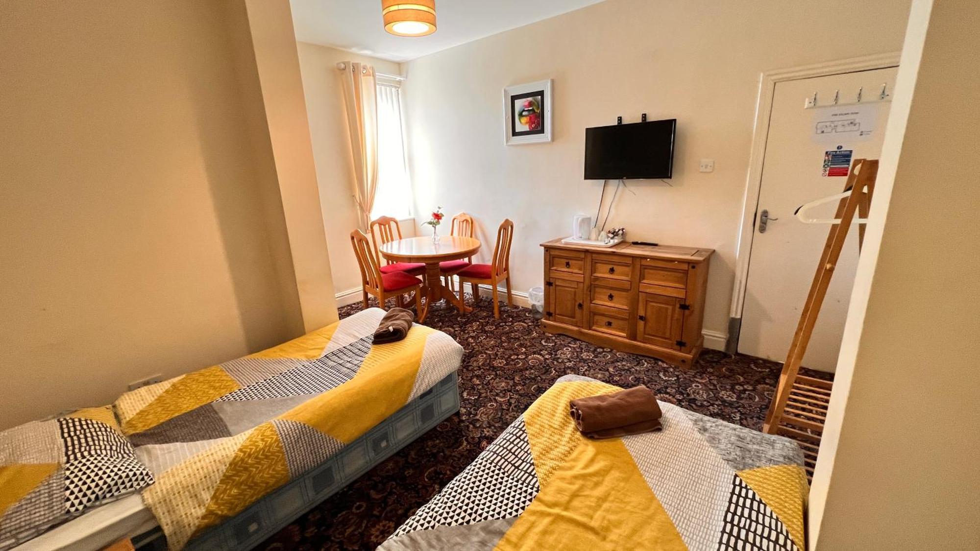 Castle Lodge Guest House 86-88 Sheil Rd L6 3AF Liverpool Extérieur photo