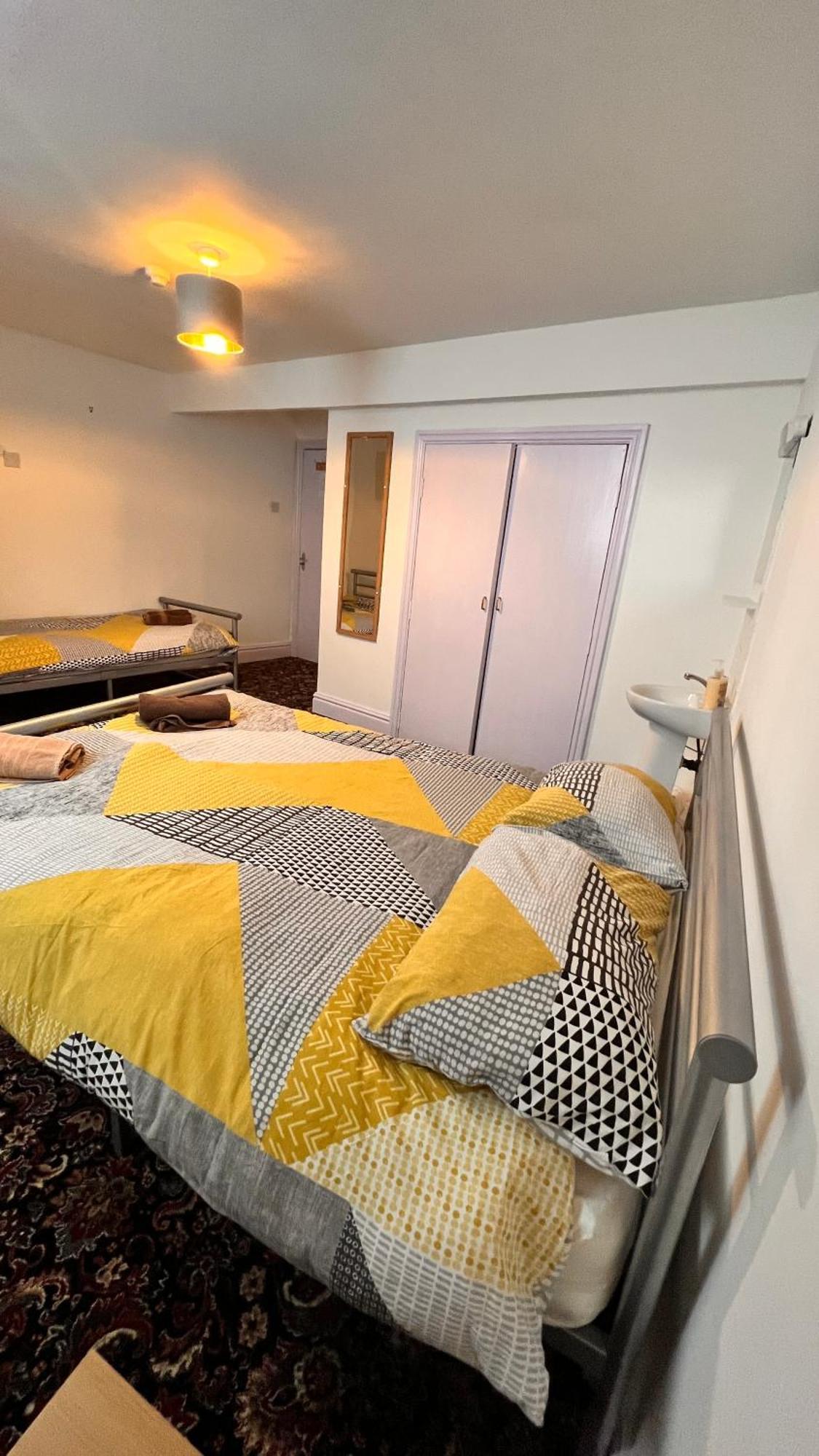 Castle Lodge Guest House 86-88 Sheil Rd L6 3AF Liverpool Extérieur photo