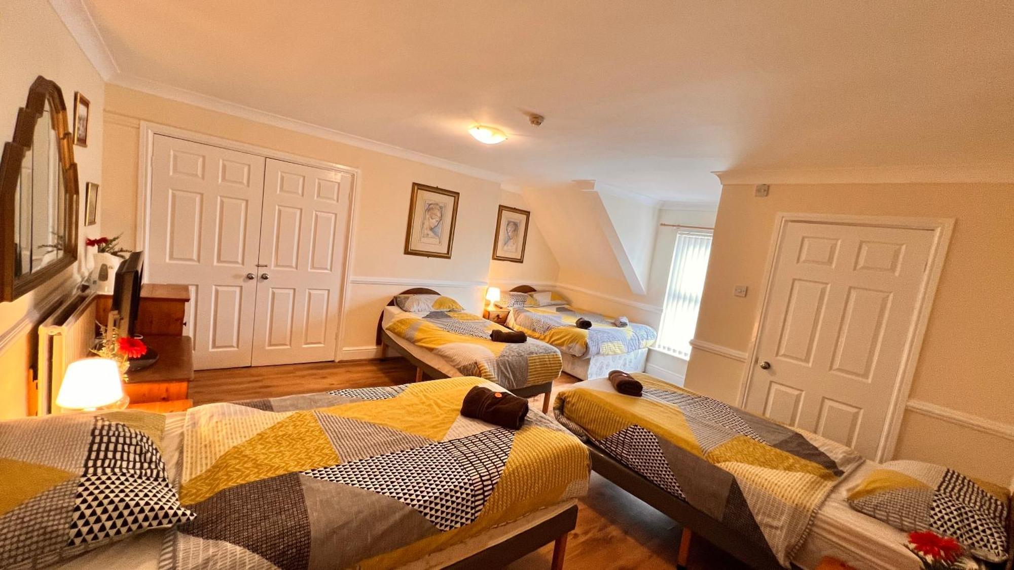 Castle Lodge Guest House 86-88 Sheil Rd L6 3AF Liverpool Extérieur photo