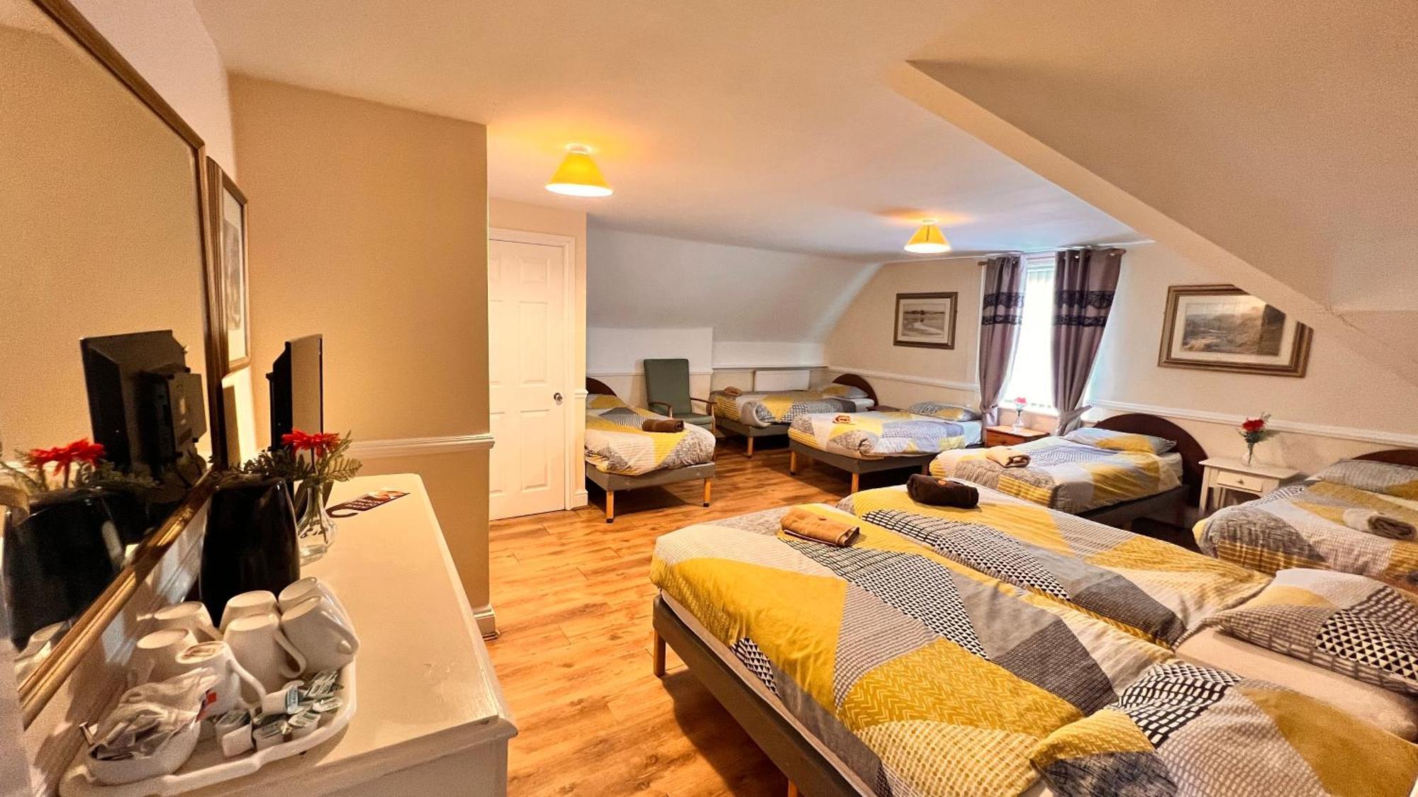 Castle Lodge Guest House 86-88 Sheil Rd L6 3AF Liverpool Extérieur photo