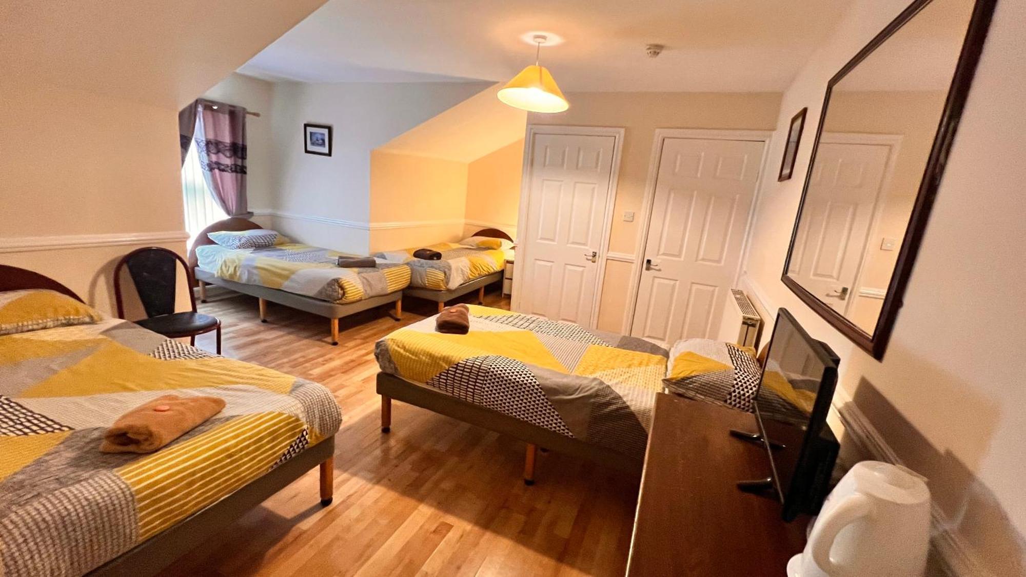Castle Lodge Guest House 86-88 Sheil Rd L6 3AF Liverpool Extérieur photo