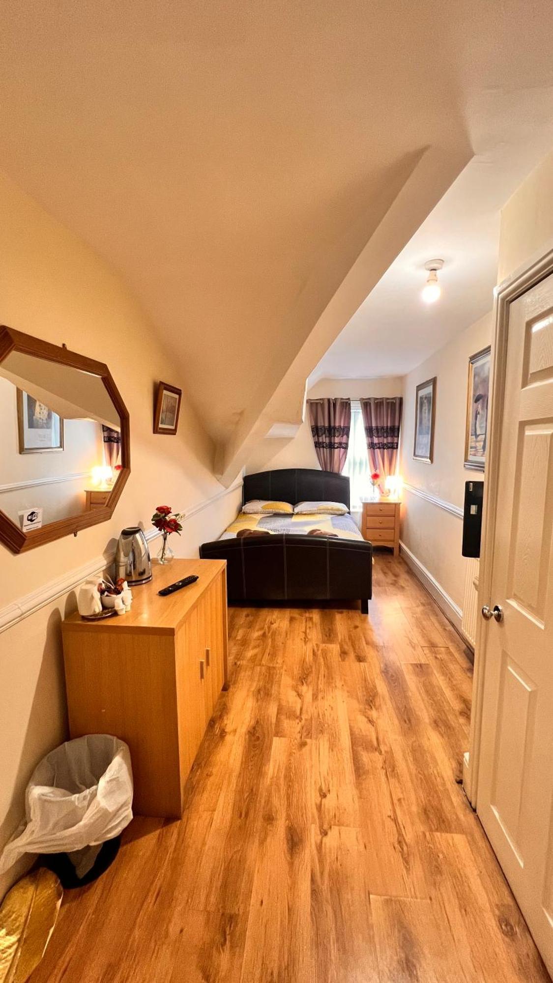 Castle Lodge Guest House 86-88 Sheil Rd L6 3AF Liverpool Extérieur photo